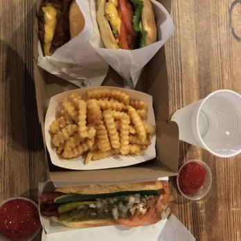 Shake Shack River North - Shack burger, smoke shack, fries, and Chicago dog. - Burgers Near Me - Chicago, Illinois Shake Shack River North - Shack burger, smoke shack, fries, and Chicago dog. - Burgers Near Me - Chicago, Illinois