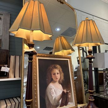 French Courtyard - Beautiful home decor - Furniture Stores Near Me - The Woodlands, Texas French Courtyard - Beautiful home decor - Furniture Stores Near Me - The Woodlands, Texas