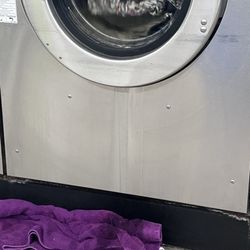 Mission Laundry Room