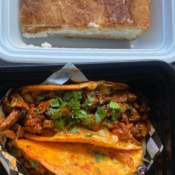 La Eskinna - Tacos & churro cheesecake - Food Trucks Near Me - Orlando, Florida
