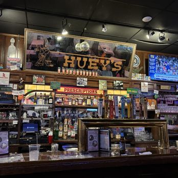 Huey's Downtown - Great Bar!!! - Burgers Near Me - Memphis, Tennessee