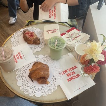 L'Appartement 4F - Chai latte, matcha latte, raspberry croissant and ham & cheese croissant - Bakeries Near Me - Brooklyn, New York