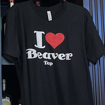 Beaver Tap - I Beaver Tap t-shirt - Sports Bars Near Me - Des Moines, Iowa