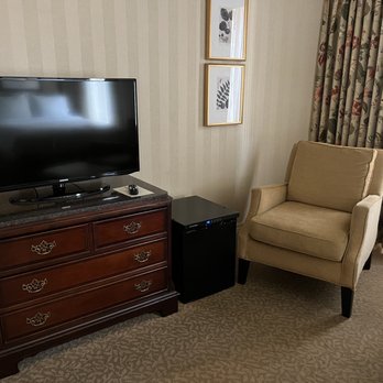 Mayflower Park Hotel - TV & Fridge - no microwave - Hotels Near Me - Seattle, Washington Mayflower Park Hotel - TV & Fridge - no microwave - Hotels Near Me - Seattle, Washington