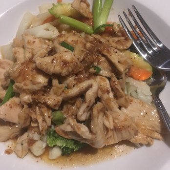Siamese Basil Thai Restaurant - Garlic chicken - Thai Near Me - Norcross, Georgia Siamese Basil Thai Restaurant - Garlic chicken - Thai Near Me - Norcross, Georgia