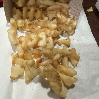 Chick-fil-A - Supposed to be Chikfila Waffle Potato Fries. My medium size order came with pieces of the "waffle". I probably got 4 or 5 whole "waffle". - Fast Food Near Me - Cerritos, California