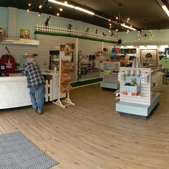 Eagle River Pet Company - Stop in and say "Hi", dogs welcome (and they'll want to sample our homemade treats). - Pet Stores Near Me - Eagle River, Wisconsin Eagle River Pet Company - Stop in and say "Hi", dogs welcome (and they'll want to sample our homemade treats). - Pet Stores Near Me - Eagle River, Wisconsin