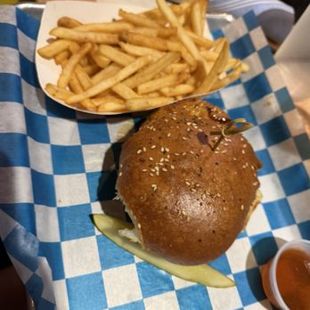 Nala's Beach - Fried Chicken Sandwich - Breakfast & Brunch Near Me - Hilton Head Island, South Carolina