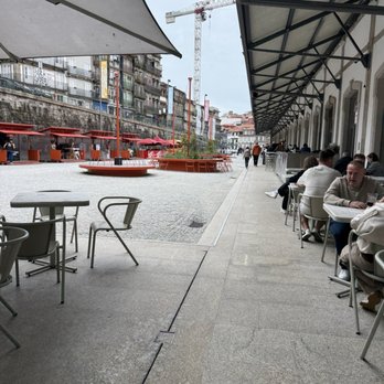 Timeout Martket - Sushi Bars Near Me - Porto, 13