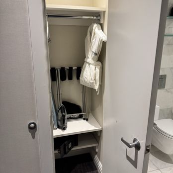 Dream Midtown - Hotels Near Me - New York, New York