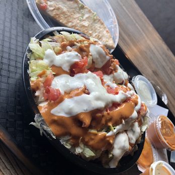 3 Chefs and a Chicken - Regular size General Chefén with chipotle and garlic cilantro sauce! Yum! - Chicken Shop Near Me - Miami, Florida 3 Chefs and a Chicken - Regular size General Chefén with chipotle and garlic cilantro sauce! Yum! - Chicken Shop Near Me - Miami, Florida