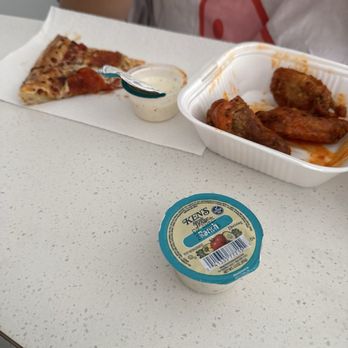Native Grill & Wings - Right there, my daughter was eating medium wings with a slide of pepperoni pizza - New American Near Me - Maricopa, Arizona Native Grill & Wings - Right there, my daughter was eating medium wings with a slide of pepperoni pizza - New American Near Me - Maricopa, Arizona