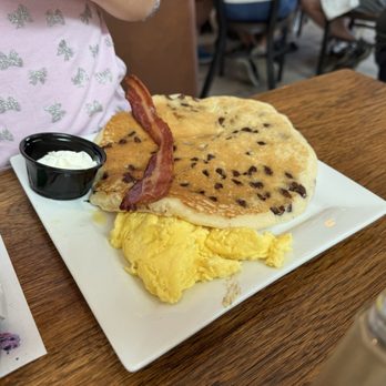 Gravy - Kids breakfast - chocolate chip pancake - Desserts Near Me - Red Oak, Texas Gravy - Kids breakfast - chocolate chip pancake - Desserts Near Me - Red Oak, Texas