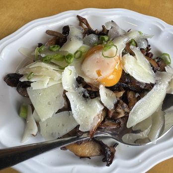 Doto Restaurant - King mushroom - Coffee & Tea Near Me - Los Angeles, California