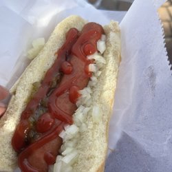 Henry's Hot Dogs - Hot dog with ketchup, relish and onions