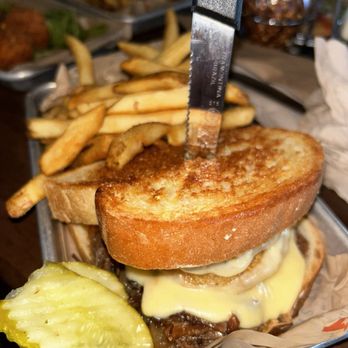 Tipsy Steer - New American Near Me - Roseville, Minnesota