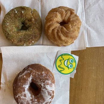 Lee's Donuts - Donuts Near Me - Vancouver, British Columbia