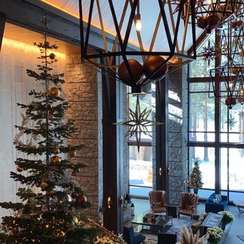 Edgewood Tahoe - Holiday decor in lobby - Hotels Near Me - Gardnerville, Nevada Edgewood Tahoe - Holiday decor in lobby - Hotels Near Me - Gardnerville, Nevada