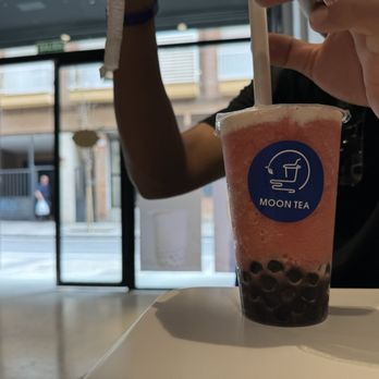 moon tea - Strawberry order - Coffee & Tea Near Me - Alacant, A