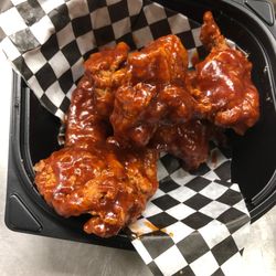 Kiki's Wings And Tenders - Wings bbQ