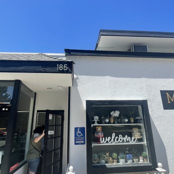 More Sweets - Exterior - Bakeries Near Me - Glendora, California
