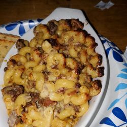Woody's Bar & Grill - Loaded Mac and cheese