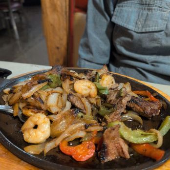 Valle Luna - Steak and shrimp fajitas - Mexican Near Me - Chandler, Arizona Valle Luna - Steak and shrimp fajitas - Mexican Near Me - Chandler, Arizona