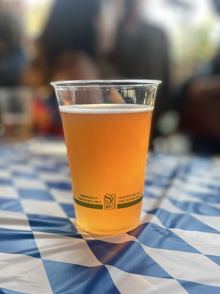 Reuben's Brews - wedding in Seattle, WA