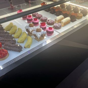 Aurora - Shimmering Delicacies - Patisserie/Cake Shop Near Me - Los Angeles, California