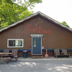 Lynx Lake Resort & Bar