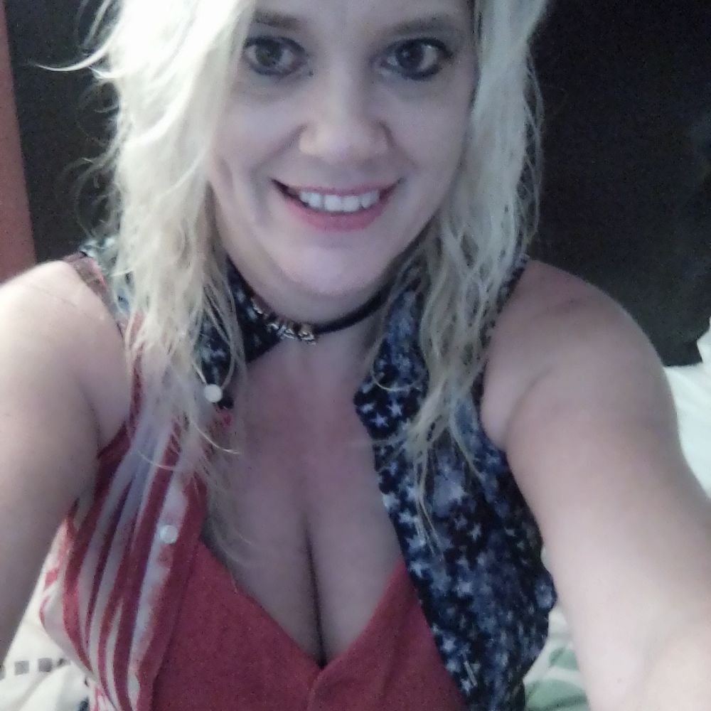 Buzdums Pub & Grill - a woman in a red, white and blue top - Bars Near Me - Germantown, Wisconsin Buzdums Pub & Grill - a woman in a red, white and blue top - Bars Near Me - Germantown, Wisconsin