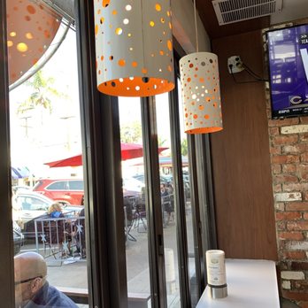 Burger Lounge - Burgers Near Me - La Jolla, California