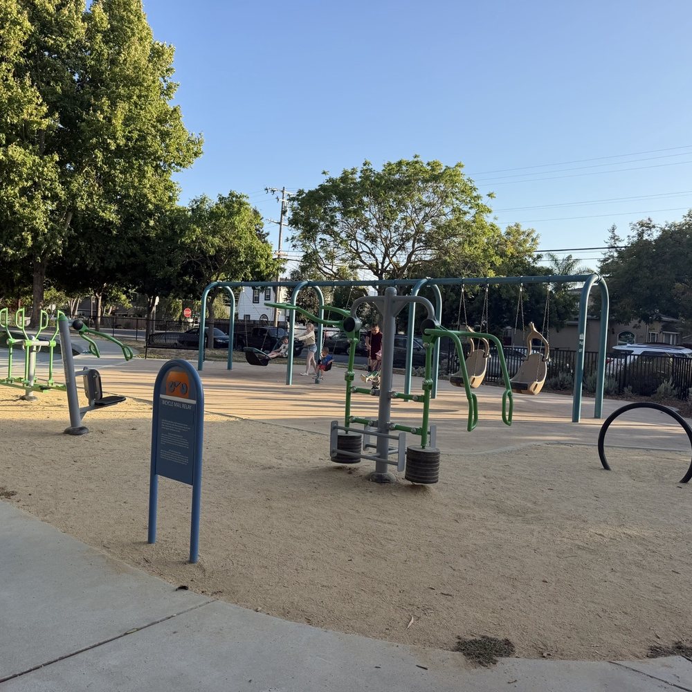 Lincoln Glen Park - Swings - Parks Near Me - San Jose, California