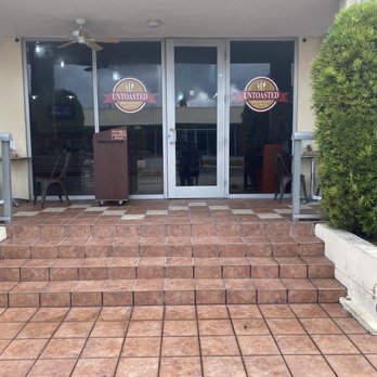 Untoasted - Front of building - Breakfast & Brunch Near Me - Hallandale Beach, Florida Untoasted - Front of building - Breakfast & Brunch Near Me - Hallandale Beach, Florida