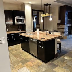 8050 Northstar Village - Kitchen
