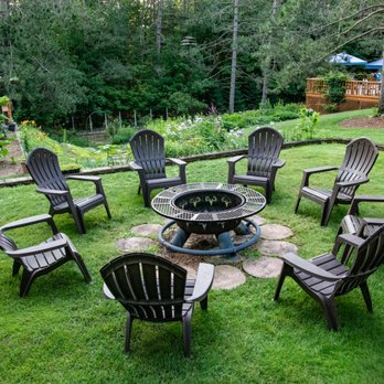 Horton Creek Inn B&B - firepit - Bed & Breakfast Near Me - Charlevoix, Michigan Horton Creek Inn B&B - firepit - Bed & Breakfast Near Me - Charlevoix, Michigan