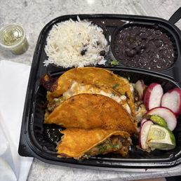 QUESA-BIRRIA TACOS QUESA-BIRRIA TACOS