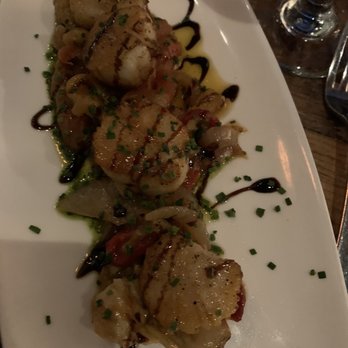 Trident Galley & Raw Bar - Hingham - Scallops - Tapas/Small Plates Near Me - Hingham, Massachusetts