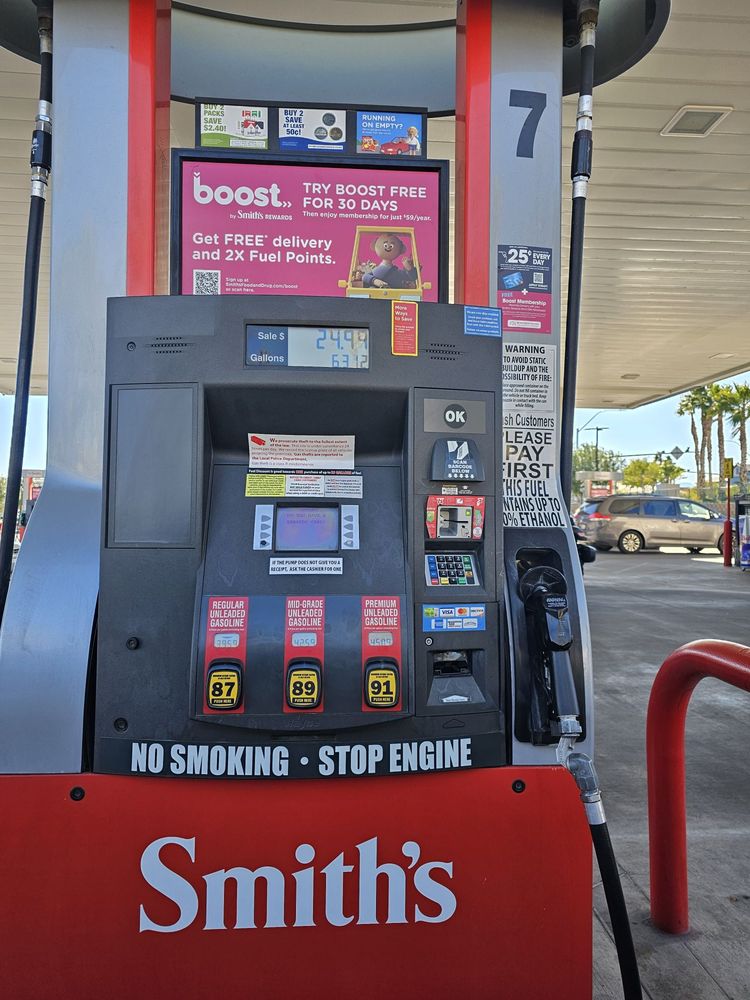 SMITH’S FUEL CENTER Updated August 2024 16 Reviews 7050 N Durango Dr, Las Vegas, Nevada