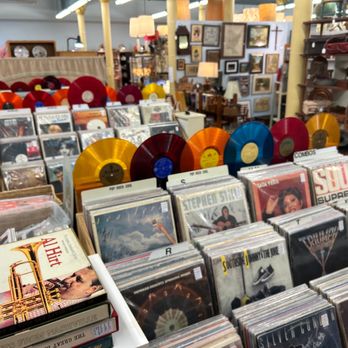 Downtown Antique Mall - More records - Antiques Near Me - New Braunfels, Texas