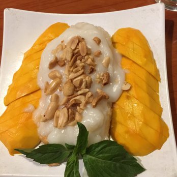 Pho 4 Star - Warm sticky rice with fresh mango slice and coconut cream and chopped peanuts - Vietnamese Near Me - Universal City, Texas