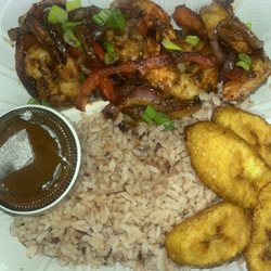 Jamming’s - Jerk shrimp, rice and beans with plantains