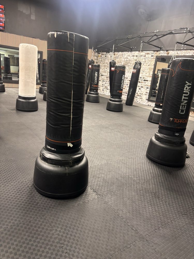 Riverside Kickboxing Logo