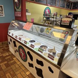 Dini's Ice Cream Shoppe