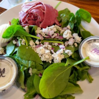 Slyman's Tavern - Independence - Spinach salad with corned beef - Bars Near Me - Independence, Ohio Slyman's Tavern - Independence - Spinach salad with corned beef - Bars Near Me - Independence, Ohio