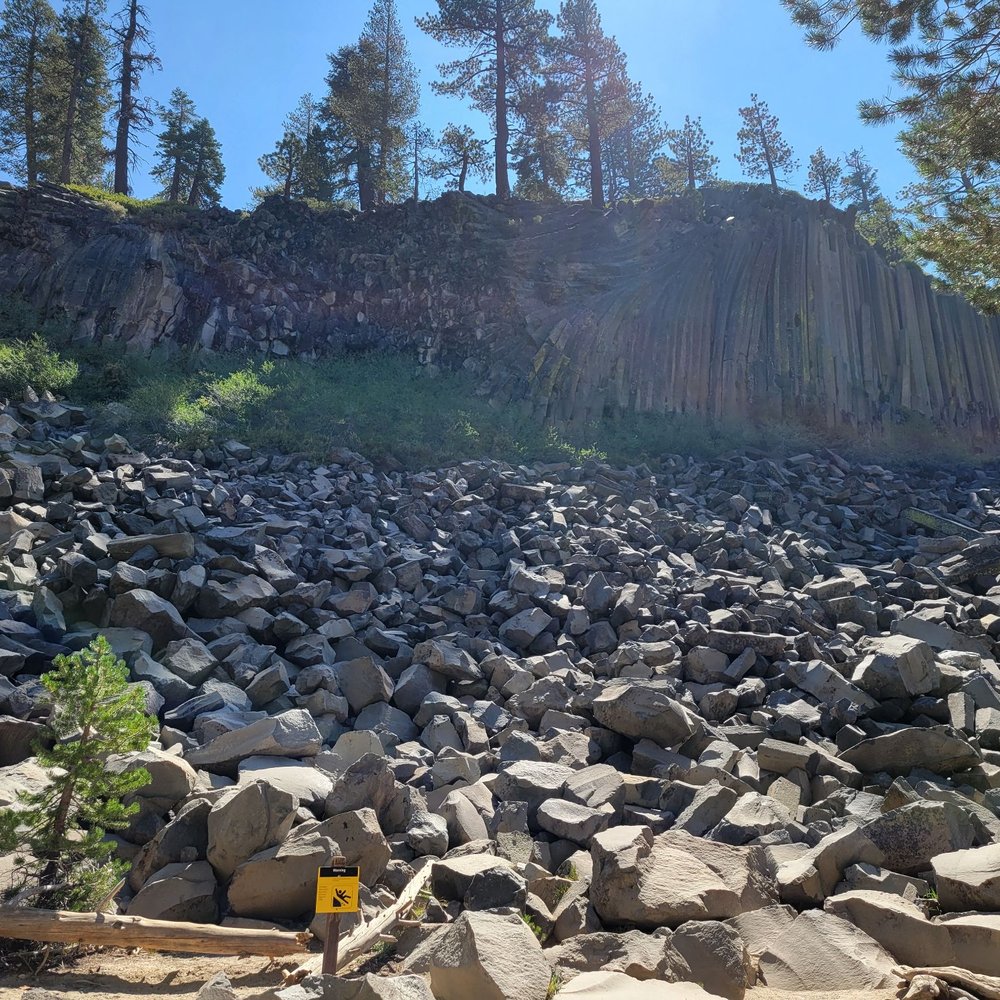Devil's Postpile National Monument - Devil's Postpile - Landmarks & Historical Buildings Near Me - Mammoth Lakes, California Devil's Postpile National Monument - Devil's Postpile - Landmarks & Historical Buildings Near Me - Mammoth Lakes, California