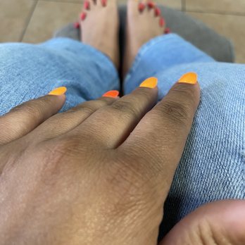 La Vie Nails - Nail Salons Near Me - Alameda, California