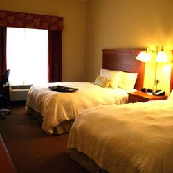 Hampton Inn Clinton - Guest room
