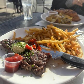 Red House Cafe - Breakfast & Brunch Near Me - Pacific Grove, California Red House Cafe - Breakfast & Brunch Near Me - Pacific Grove, California
