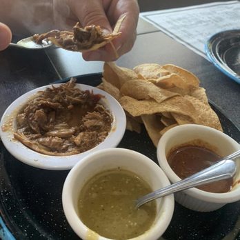 Carnitas Quiroga - Nice surprise, carnitas and salsas to dip very flavorful tortilla chips plate. Delicious! - Mexican Near Me - Tijuana, BCN Carnitas Quiroga - Nice surprise, carnitas and salsas to dip very flavorful tortilla chips plate. Delicious! - Mexican Near Me - Tijuana, BCN